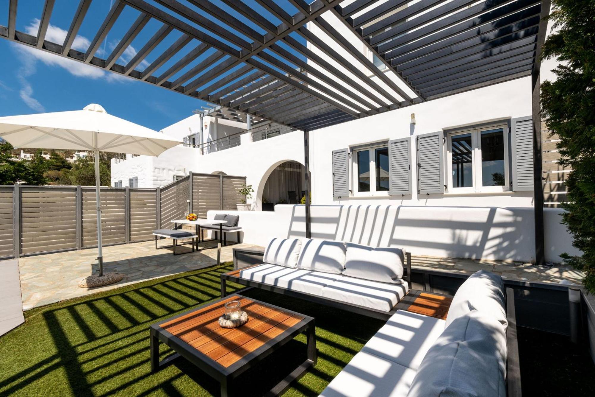 Azzurro Bianco Suites ปาริเกีย ภายนอก รูปภาพ