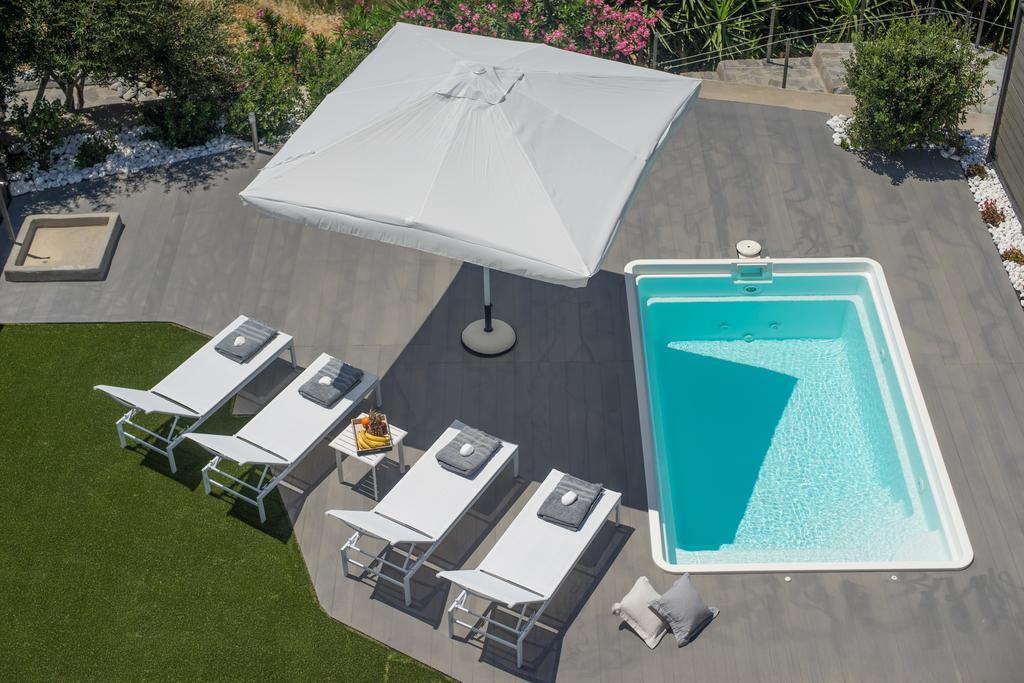 Azzurro Bianco Suites ปาริเกีย ภายนอก รูปภาพ