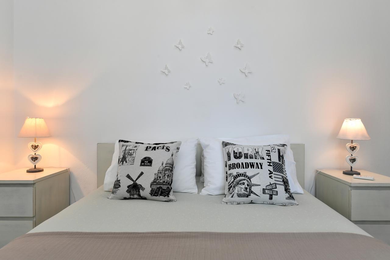 Azzurro Bianco Suites ปาริเกีย ภายนอก รูปภาพ