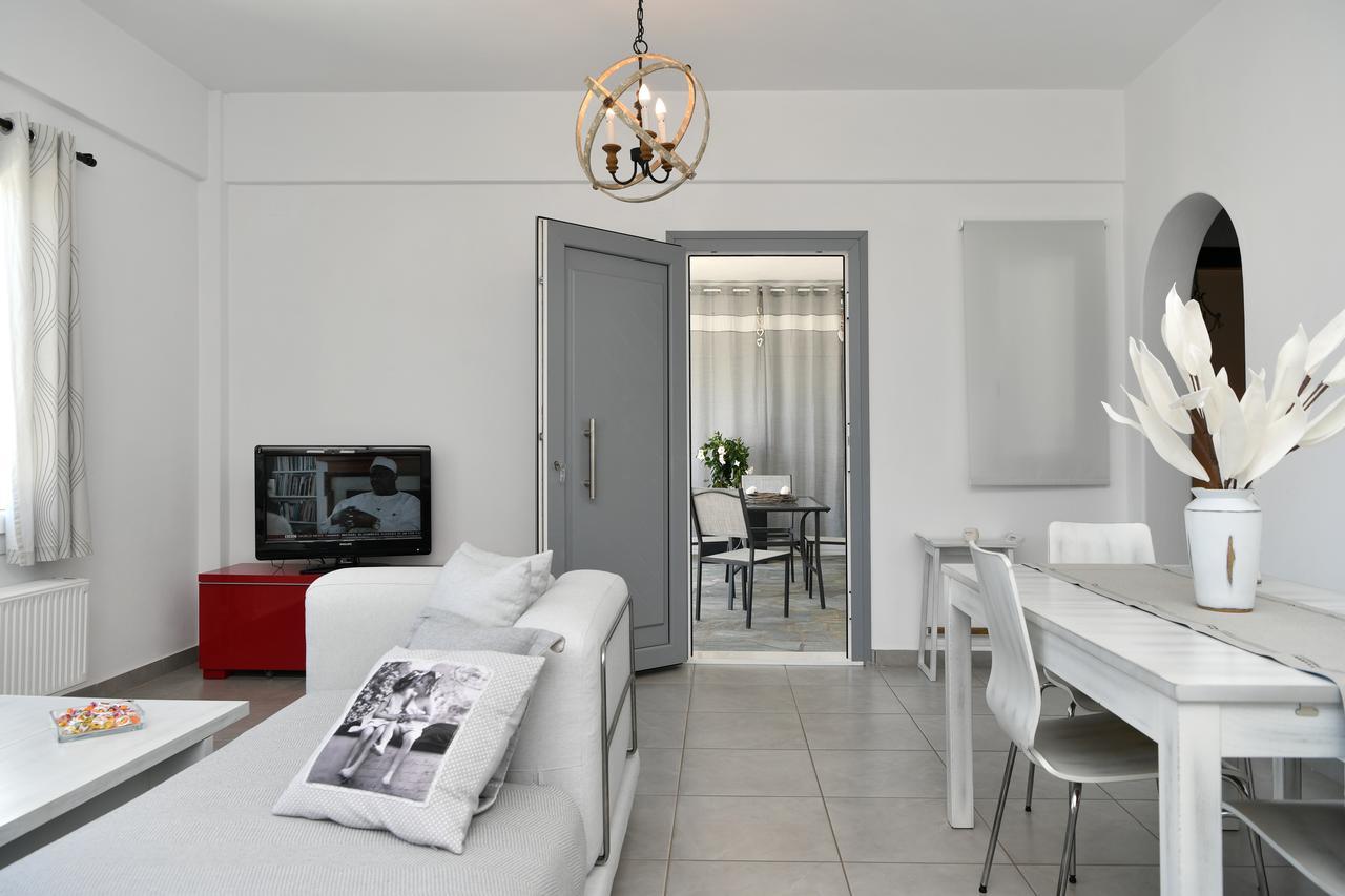 Azzurro Bianco Suites ปาริเกีย ภายนอก รูปภาพ